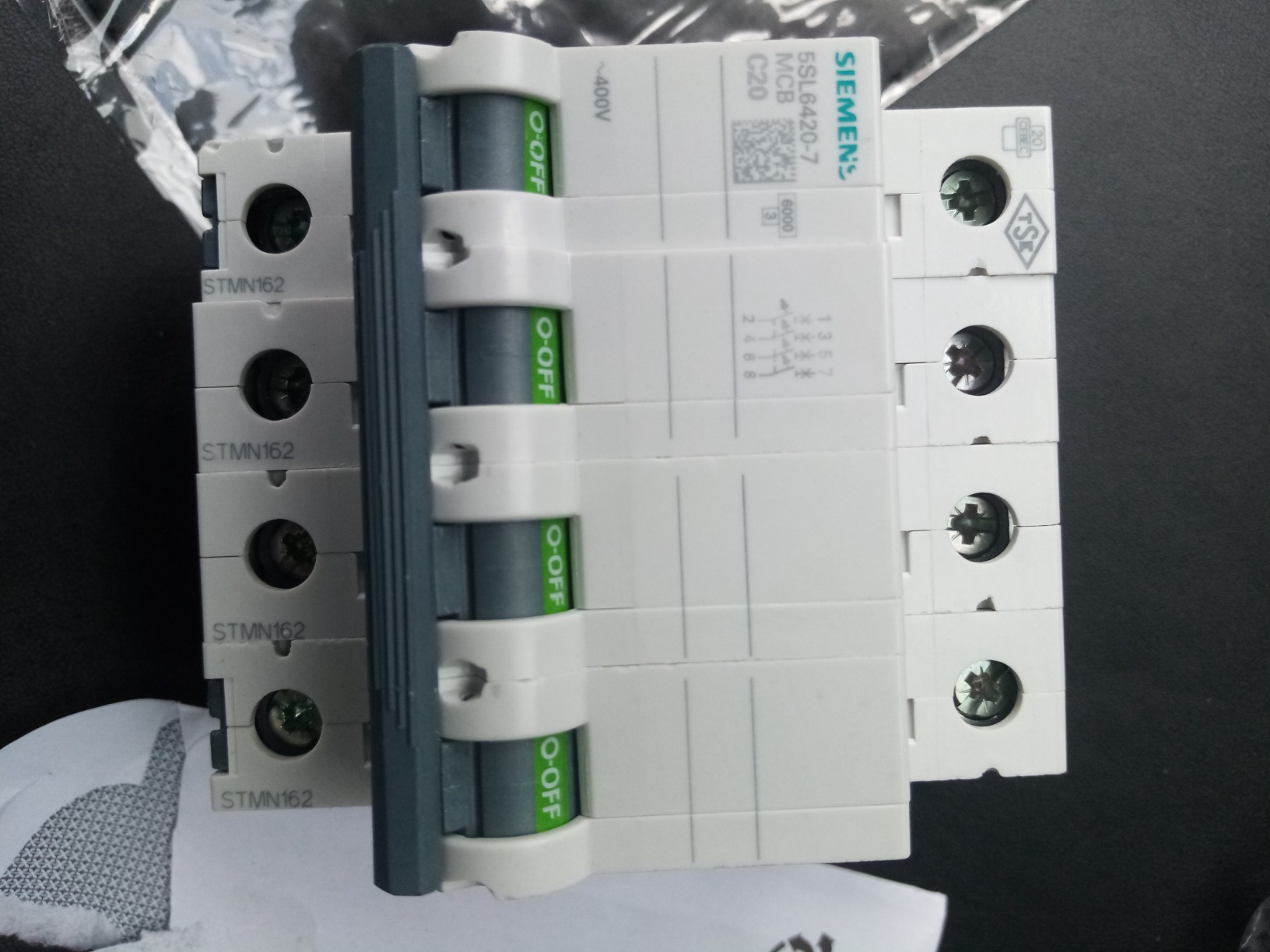 Siemens SENTRON disjoncteur tétrapolaire 20A courbe C 4P