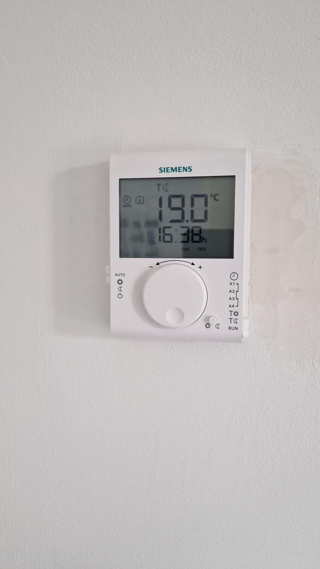 Siemens RDJ100 thermostat d'ambiance programmable journalier LCD