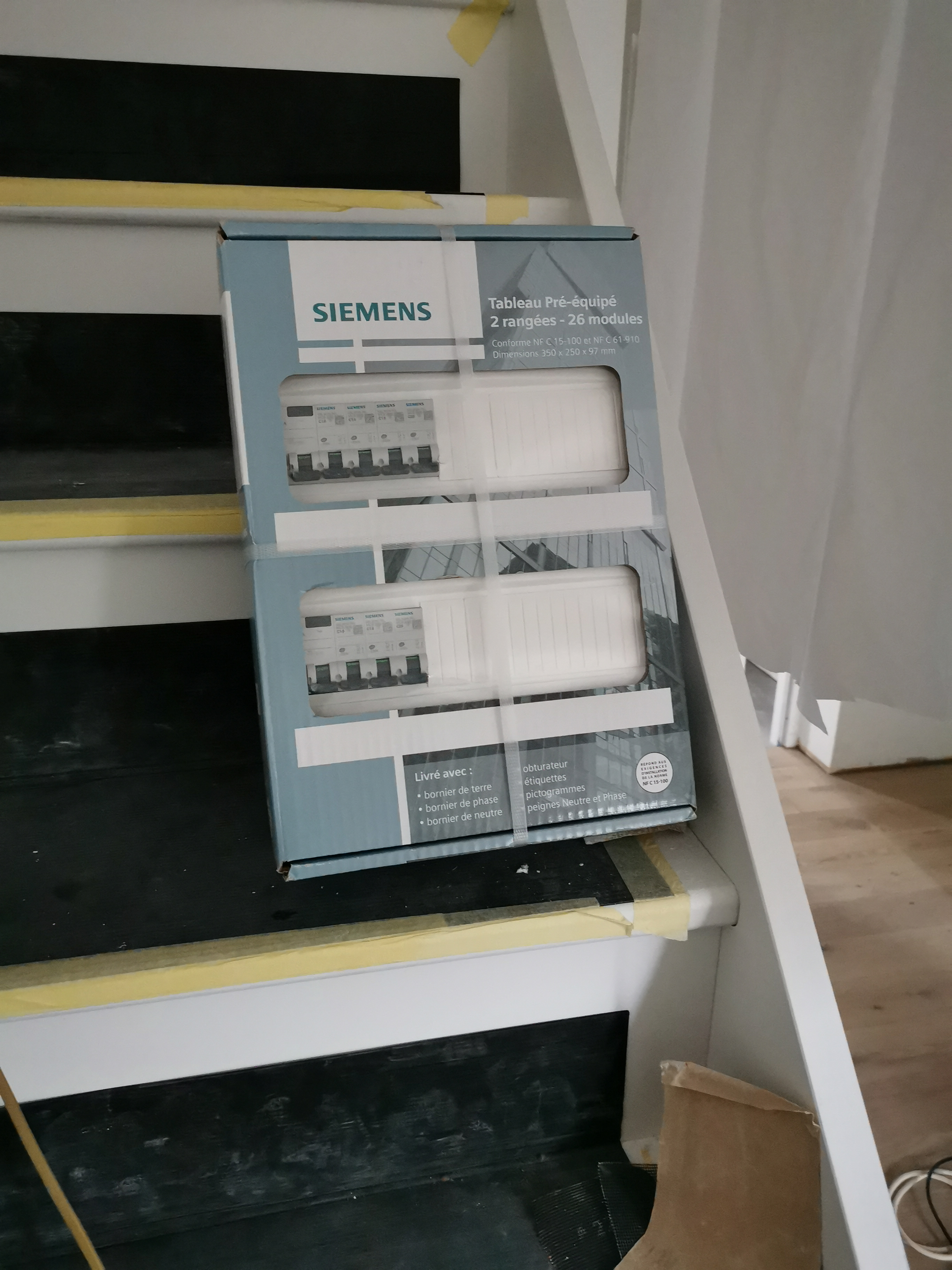 Siemens Tableau Pré-équipé 2 Rangées 26 Modules 7 disjoncteurs