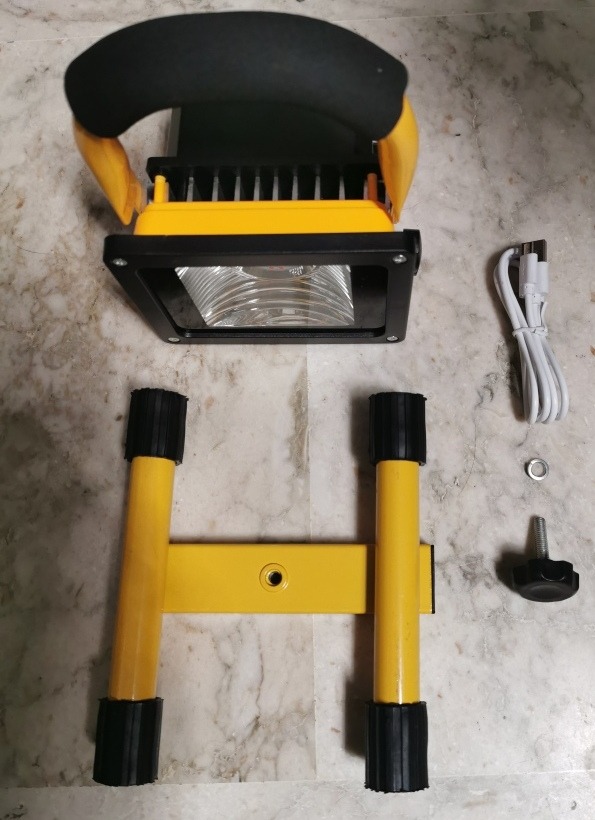 T-Sun Work Lights projecteur LED rechargeable 30W 2500LM IP65