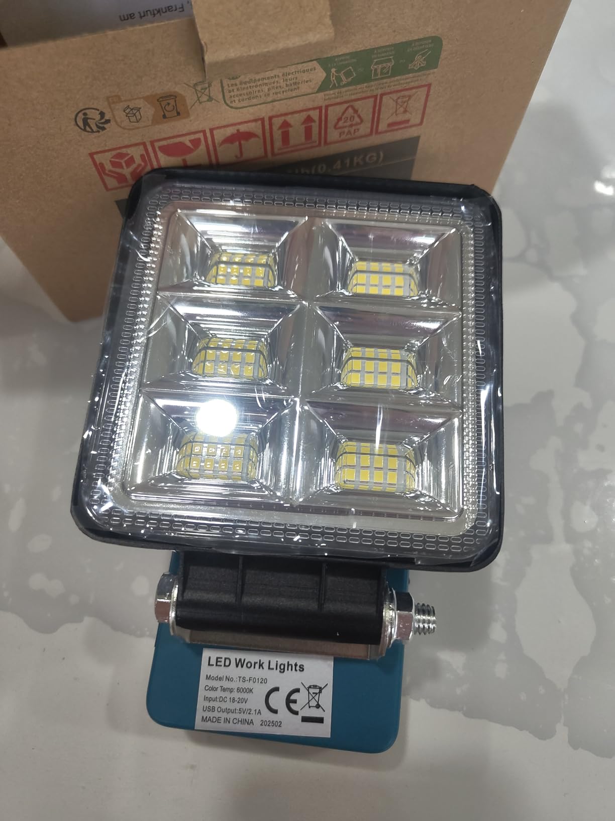 T-Sun Work Lights F0120-MT projecteur LED 48W Makita nu