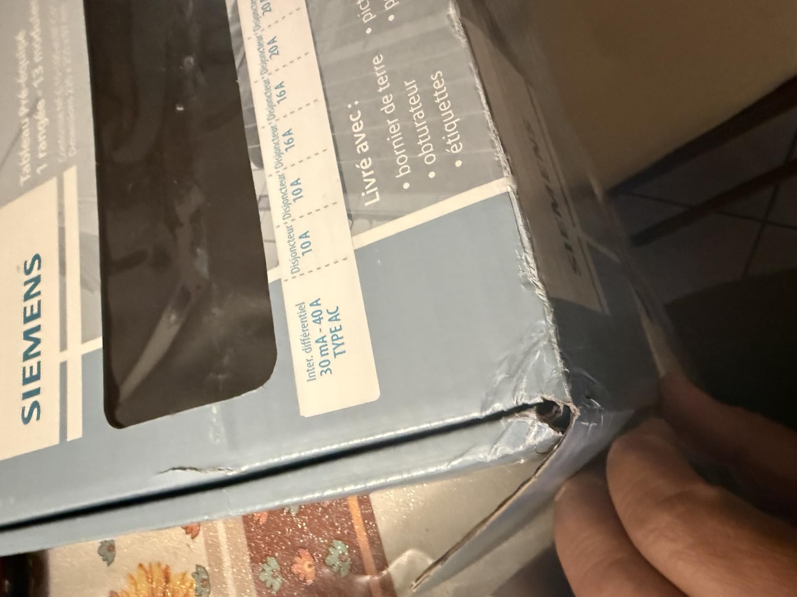 Siemens Tableau pré-équipé 1 rangée 13 modules coffret 40A 30mA