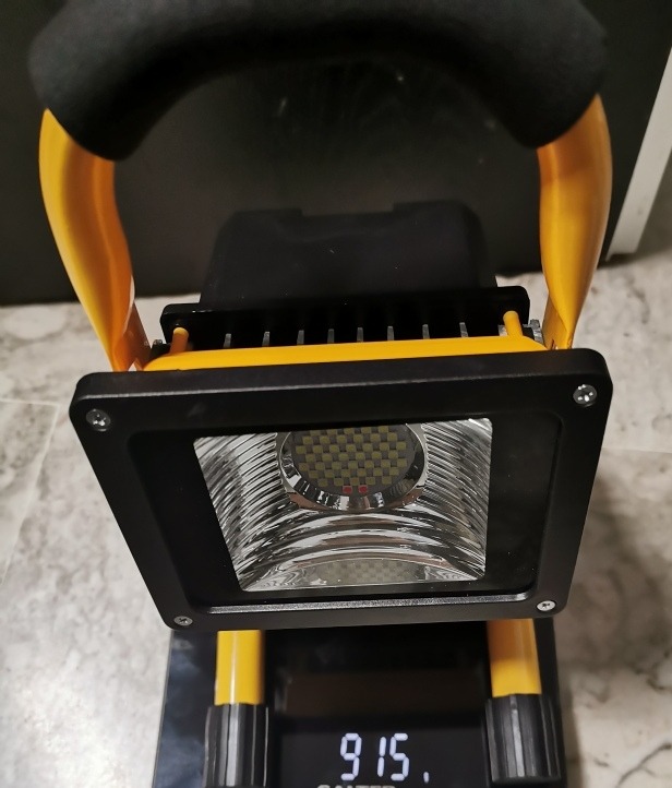 T-Sun Work Lights projecteur LED rechargeable 30W 2500LM IP65